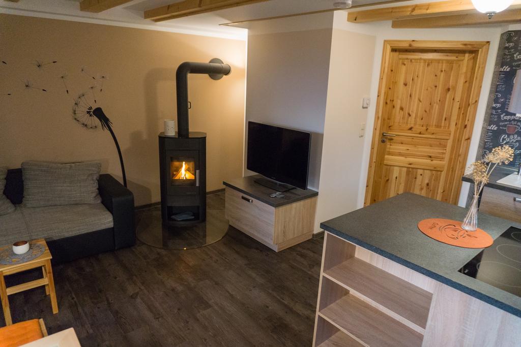 Ferienwohnung Laempelberg Klingenthal Bagian luar foto